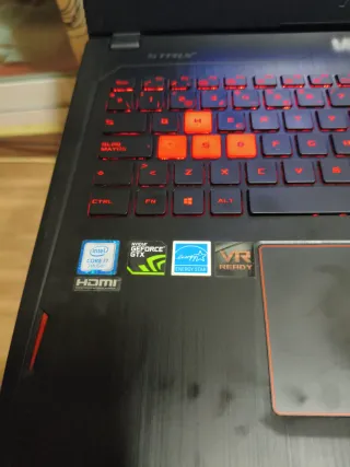 Portátil Asus i7 Negro/Rojo