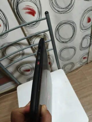 Portátil Asus i7 Negro/Rojo