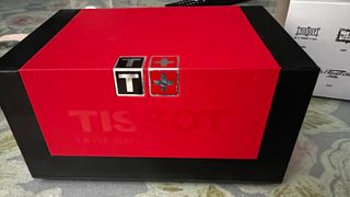 Reloj Tissot Swissmatic Negro y Plateado