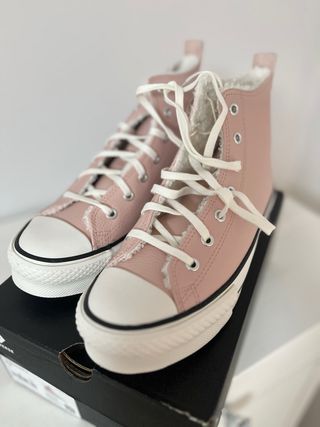 Converse rosas y blancas altas