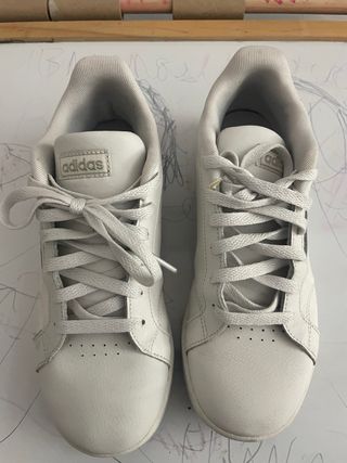 Botines Adidas Blancos y Animal Print