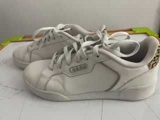 Botines Adidas Blancos y Animal Print