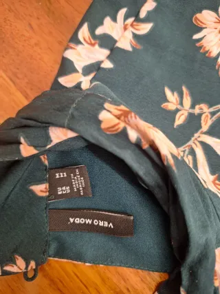 Vestito elegante verde floreale