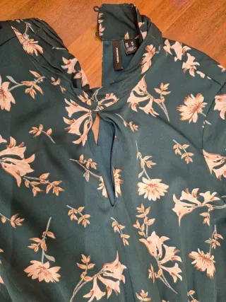 Vestito elegante verde floreale