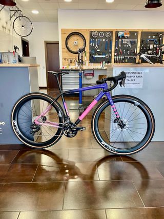 Specialized Crux Gravel Morada/Rosa