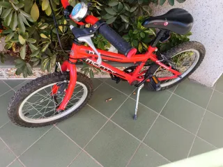 Bicicleta infantil Monty roja preciosa