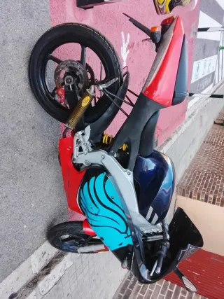 Aprilia RS50Cc Vendo o cambio por un coche de 49cc