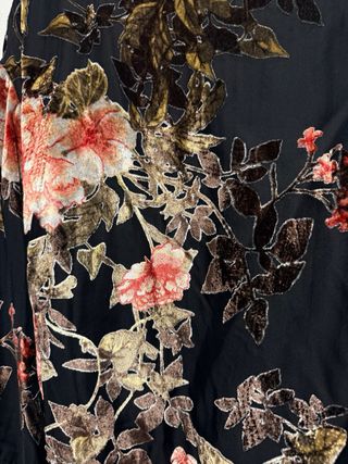 Kimono Bershka floral negro