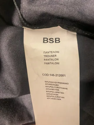 Pantalón polipiel negro