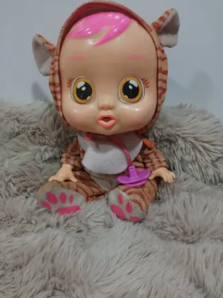 Bebé Llorón con traje de tigre