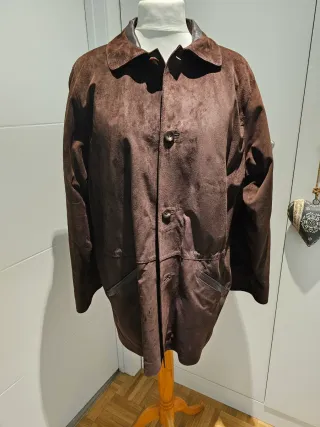 Abrigo de piel porcino marrón