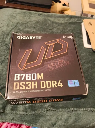 Placa Base Gigabyte B760M DS3H DDR4
