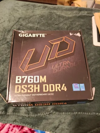 Placa Base Gigabyte B760M DS3H DDR4