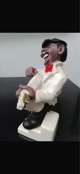 Statuina Antartidee musicista jazz