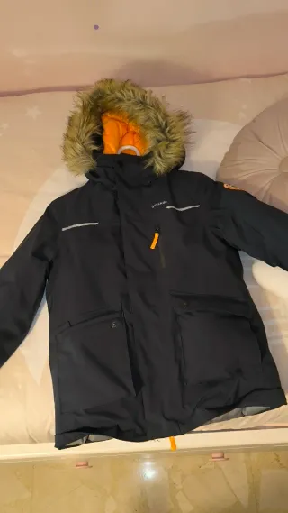 Chaqueta y pantalón de nieve para niño De Decatlon