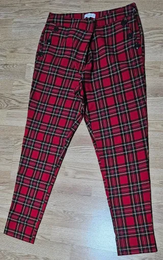 Pantalón cuadros pitillo elásticos Fórmula Joven