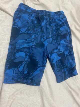 Pantalón corto estampado azul