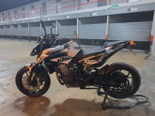KTM Duke 790