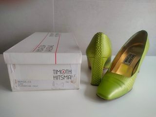 Tacones Timothy Hitsman. Verde Lima. Talla 37.5