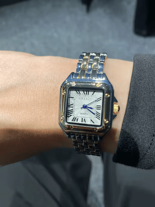 Reloj modelo Cartier Elegante dorado y plateado