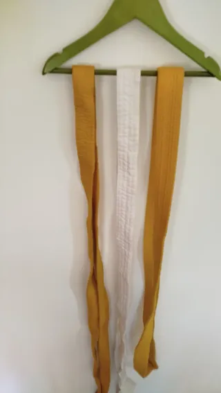 3 kimonos, 2 pantalones y 3 cinturones talla 130cm