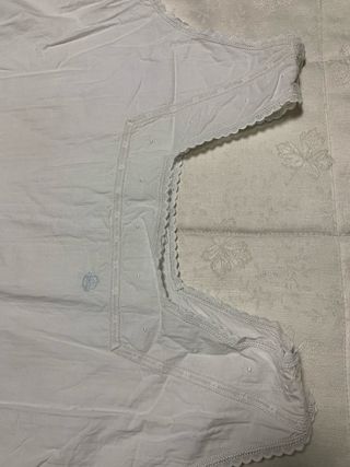 Camisón vintage blanco con encaje