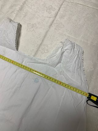 Camisón vintage blanco con encaje