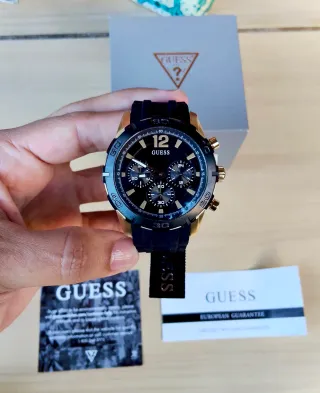 Reloj Guess Cronógrafo Negro/Dorado para Hombre.