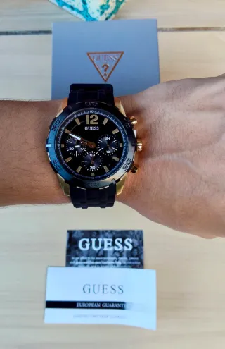 Reloj Guess Cronógrafo Negro/Dorado para Hombre.