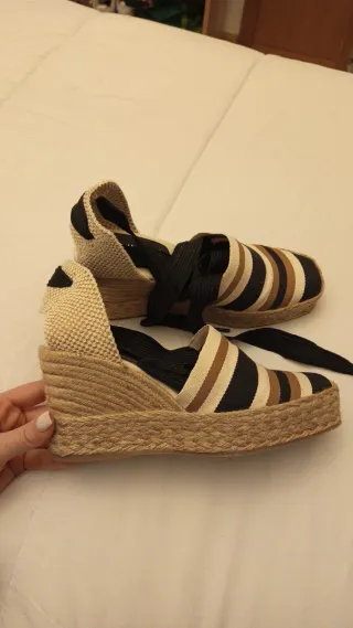 Alpargatas Palomitas Rayas Beige/Negro/Marrón