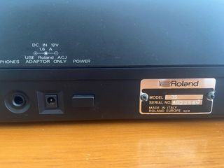 Teclado Roland E-35 Intelligent Synthesizer