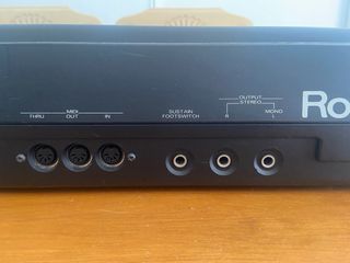 Teclado Roland E-35 Intelligent Synthesizer