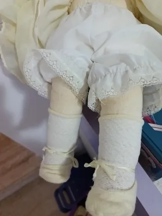 Bambola vintage vestito giallo