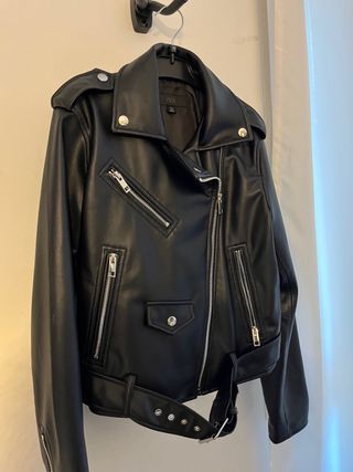 Chaqueta Cuero Negra Zara Talla M