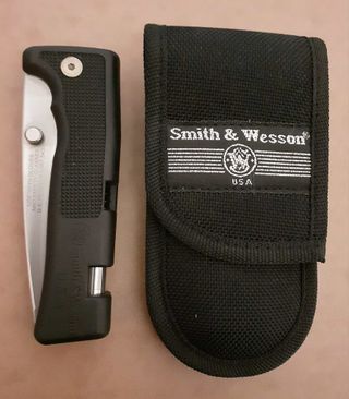 Herramienta rescate Smith Wesson Blackie Collins