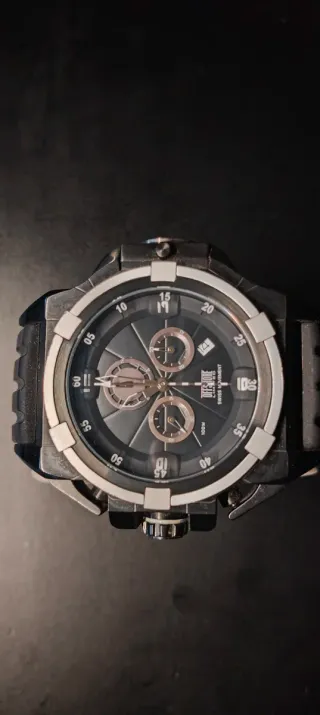 Estuche con 4 Relojes: Sector, Nautica, etc.