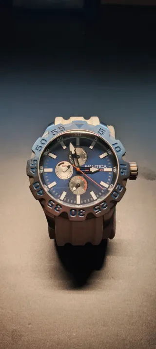 Estuche con 4 Relojes: Sector, Nautica, etc.