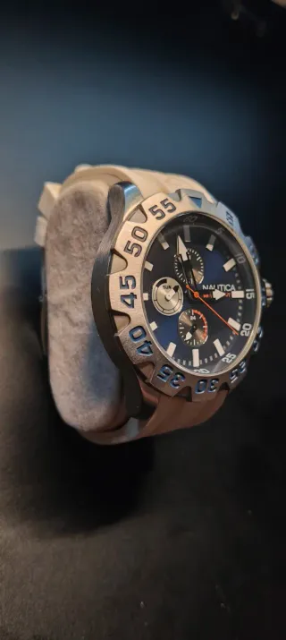 Estuche con 4 Relojes: Sector, Nautica, etc.