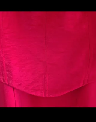 Vestido de fiesta rojo cereza tornasolado