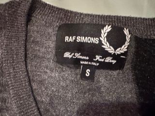 Jersey Fred Perry bicolor gris y negro