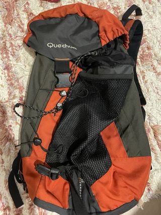 Mochila Quechua Gris y Naranja