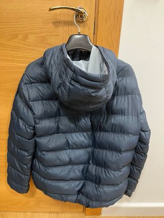 Abrigo de plumas azul