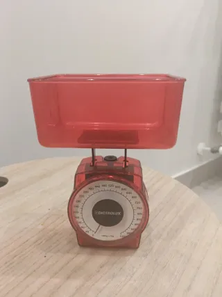Bilancia da cucina rossa