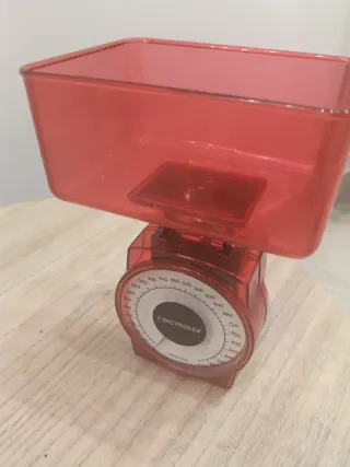 Bilancia da cucina rossa