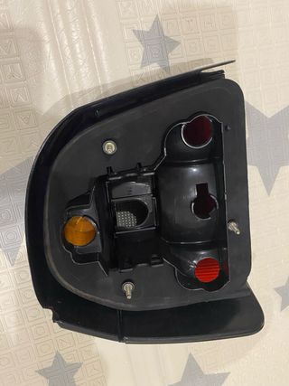 Piloto Trasero Hella Black Golf MK3 Derecho