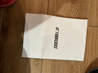 Bicicleta infantil rosa con cesta