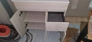 Mueble de baño con lavabo de cerámica