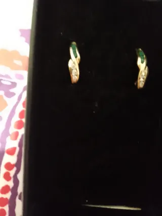 Pendientes Oro 18k con piedras verdes y circonitas