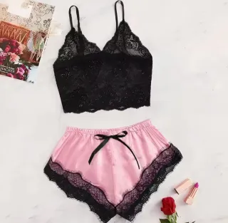 Conjunto Pijama Encaje Negro y Rosa