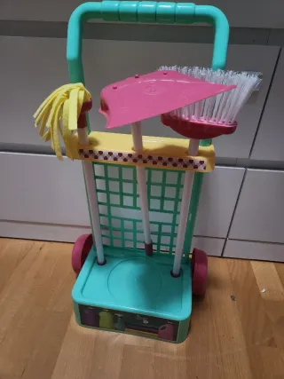 Carrito de limpieza infantil